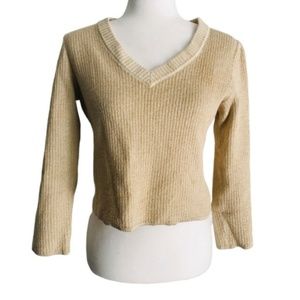 St. John large sweater gold V-neck crop to waist